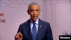 Фотографија од обраќањето на Барак Обама на третата вечер од Националаната конвенција на Демократите