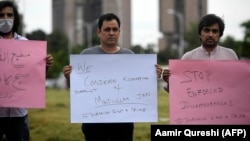 Journalists protest against the seizure of a Pakistani journalist in Islamabad in July.
