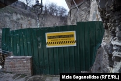 ლეღვთახევის ჩანჩქერისკენ მიმავალი გზა ჩაკეტილია