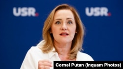 Elena Lasconi a devenit candidata USR după ce fostul lider al partidului, Cătălin Drulă, a demisionat din cauza rezultatului slab obținut la alegerile europarlamentare și locale. 