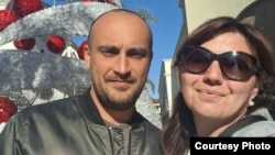 Иван Мысенко с женой в Мексике