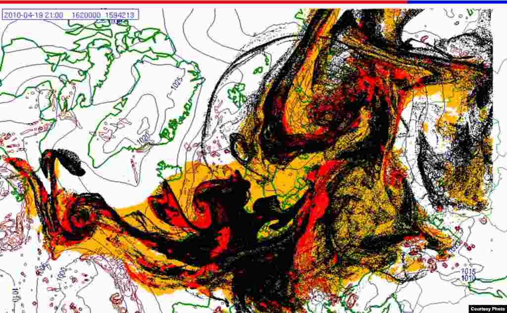 Проектирано движење на исландскиот облак од пепел (19.4. 2100 UTC) - Овие слики покажуваат проекција на движењето на облаците пепел од вулканска ерупција на Исланд низ Европа. Боите на сајтот претставуваат: жолто: пепел што ќе падне сам по себе црвено: пепел што ќе падне од врнежи црна: вистинскиот облак со пепел облак Извор: Норвешки Метеоролошки Институт