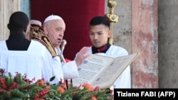 Papa Franja u božićnom obraćanju "Urbi et Orbi", Vatikan, 25. decembar 2024.