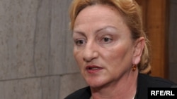 Azra Hadžiahmetović