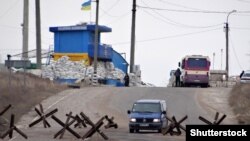 КПП біля Лисичанська. Березень 2015 року