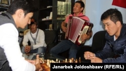 Migranți kirghizi la un centru cultural din capitala Coreei de Sud, Seul (fotografie de arhivă).