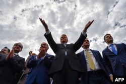 Klaus Iohannis, alături de conducerea PNL din 2019. Fotografie din 18 mai, înainte de alegerile europarlamentare.