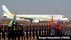 Қазақстан президенті Қасым-Жомарт Тоқаевтың Airbus A321 ұшағы Мәскеу әуежайына қонған сәт. 2019 жыл.