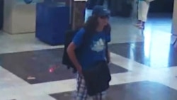 Кадър от охранителните камери на бургаското летище, на който се вижда атентаторът Мохамед Хасанел Хюсейни