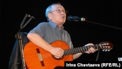 Юлий Ким на концерте в поддержку политических заключенных в России. Москва, февраль 2012 года