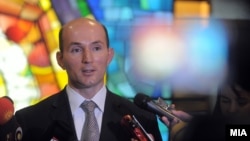 Гувернерот Димитар Богов.