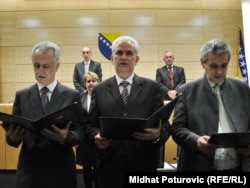 Svetozar Pudarić (prvi s desna) uz Mirsada Kebu i Živka Budimira