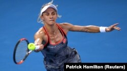 Întrebată de ce nu a dat mâna cu Sabalenka la Australian Open, Lesia Tsurenko a răspuns: „Nu vreau să uităm că în țara mea e război”,