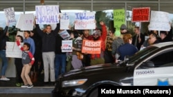 Širom SAD protesti zbog izvršene uredbe Donalda Trumpa