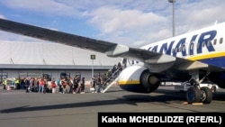 ჩასხდომა Ryanair-ის ხომალდში, აეროპორტი პარიზი-ბოვე, 19 ოქტომბერი, 2017 წ.