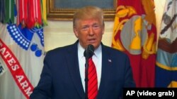 Президент США Дональд Трамп объявляет об операции американских военных, в ходе которой был уничтожен аль-Багдади. Вашингтон, 27 октября 2019 года.