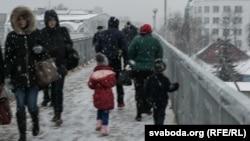 Чеченские беженцы на пути из Беларуси в Польшу. 2017 год