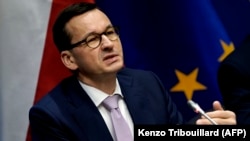 Mateusz Morawiecki, prim-ministrul polonez, în timpul unui summit UE