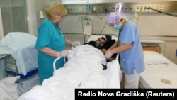 Dio migranata zadržan je u bolnici