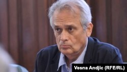 „Mi do ovoga trenutka ništa nismo dobili iz Pančeva o tom slučaju, ali ako dobijemo mi ćemo svakako reagovati“, rekao je Gajović