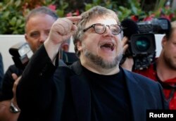 Гийермо дел Торо пристига в Grand Hyatt Cannes Hotel Martinez в навечерието на откриването на 68-ия филмов фестивал в Кан в Кан, Южна Франция, 12 май 2015 г.