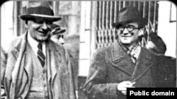 Nae Ionescu (stânga) unul dintre susținătorii Mișcării Legionare din perioada interbelică alături de scriitorul Mircea Eliade.