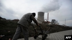 Visoke plate političara u jednoj od najsiromašnijih evropskih država