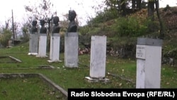 Споменици во Кичево.