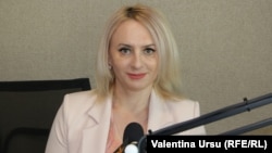 Angela Munteanu-Pojoga în studioul Europei Libere, 2019