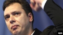 Aleksandar Vučić na mitingu podrške Radovanu Karadžiću