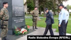 Споменикот „Ангел“ во Битола во чест на загинатите бранители кај Вејце во 2001 година.