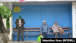 „Lumea vede că o ajunge cuțitul la os și de-amu nu mai poate”