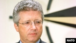 Волфганг Петрич.