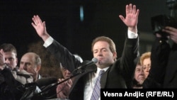 Bogoljub Karić tokom predizborne kampanje u Srbiji, 2006.