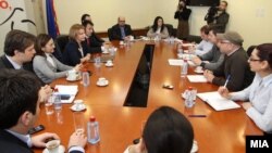 Работен состанок на Владата и ЗНМ, февруари 2012.