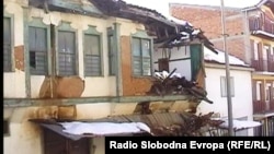 Руинирана стара куќа во Дебар.