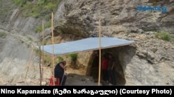 მღვიმე აღმოჩენის პირველ წელს