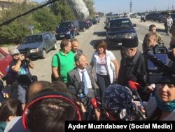 Мустафа Джемілєв на адмінкордоні з Кримом, 20 вересня 2015 року