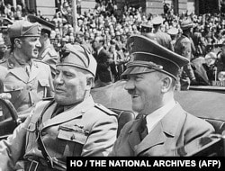 ბენიტო მუსოლინი და ადოლფ ჰიტლერი. 1940 წ.