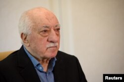 Turske vlasti su nakon neuspelog pokušaja državnog udara 15. jula 2016. od određenih zemalja tražila izručenje takozvanih gulenista, ljudi koje je označila kao sledbenike turskog imama u egzilu u SAD Fetulaha Gulena (fotografisan u njegovom domu u Pensilvaniji, SAD, 2017 godine)