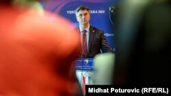 Što li to poručuje premijer? (na fotografiji: Andrej Plenković)