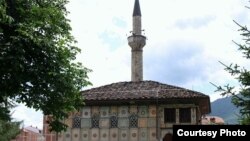 Шарената џамија во Тетово.