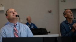 Част от екипа отговарящ за наземния контрол на мисията