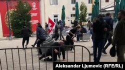 Protestuesit gjatë përleshjes me policinë