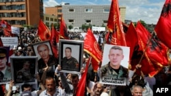 Protest u Prištini zbog hapšenja članova OVK 2013. godine