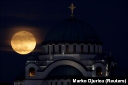 Za saradnju države sa crkvama i verskim zajednicama opredeljeno je skoro 8,9 miliona evra (Hram Svetog Save u Beogradu)