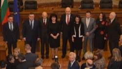 Обща снимка след церемонията, в която се включиха Данаил Кирилов, Сотир Цацаров, Васил Мръчков, Цвета Караянчева, Иван Гешев, Ася Петрова, Борислав Сарафов и Никола Филчев