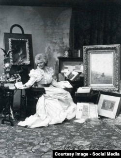 Regina Elisabeta, Carmen Sylva, a fost unul dintre cronicarii care au descris fidel cum au decurs lucrările de construcție a întregului complex Peleș.