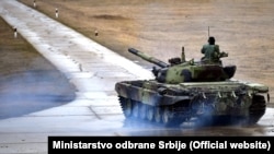 Tenk M-84 osnovno je sredstvo u oklopnim jedinicama Vojske Srbije (na fotografiji: tenk M-84 tokom redovne vojne vežbe Vojske Srbije, 3. februar 2020. godine)