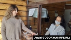 ილონა მიროშნიჩენკო (მარცხნივ)